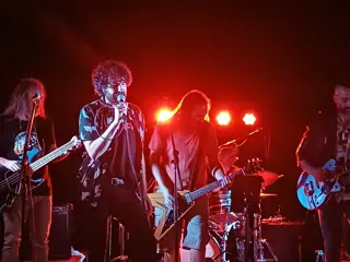 Grupo tributo en directo para fiestas y eventos